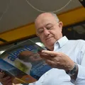 Revista revela bastidores da vida de prefeito do interior imagem