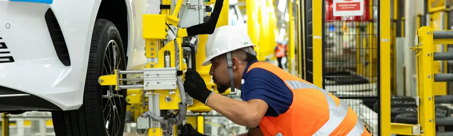 BYD pretende chegar a 10 mil trabalhadores em 2026