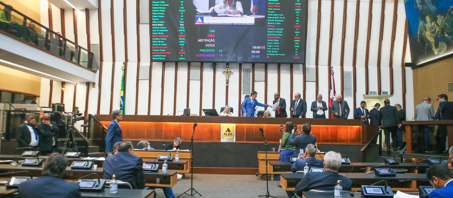 Plenário da Alba.