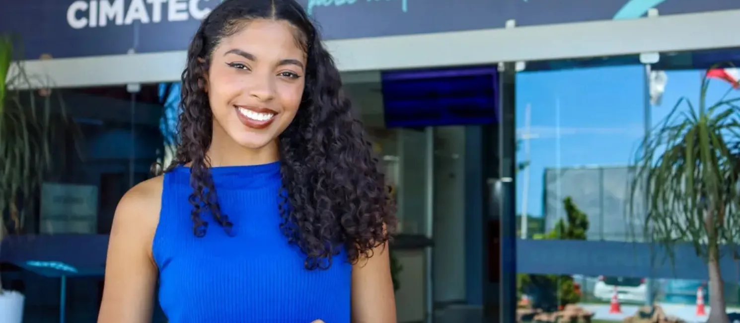 Amanda Lins é estudante do curso de Ciência de Dados e Inteligência Artificial no SENAI CIMATEC