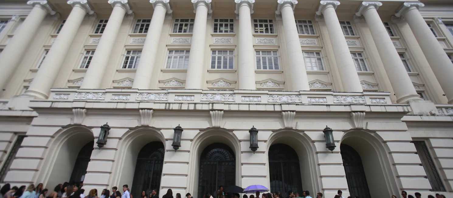 Júri da médica Kátia Vargas