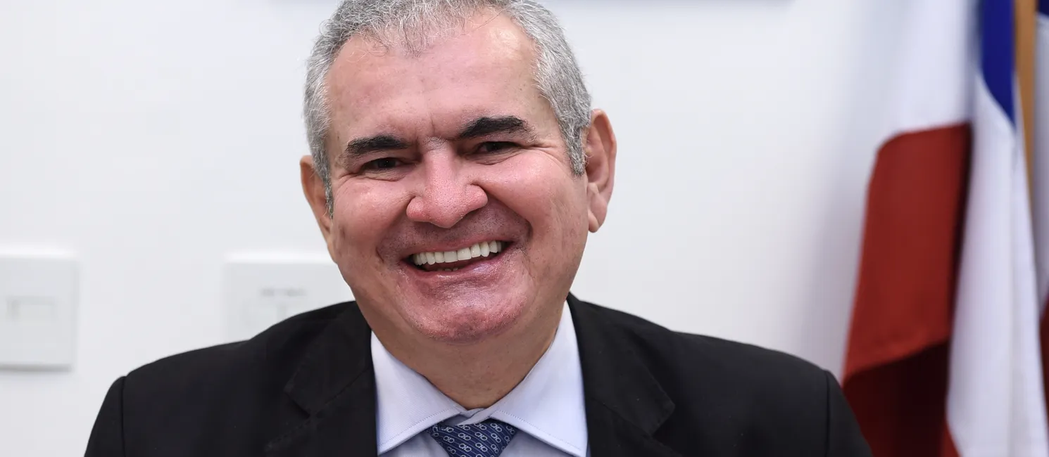 O senador Angelo Coronel agora faz parte do Republicanos