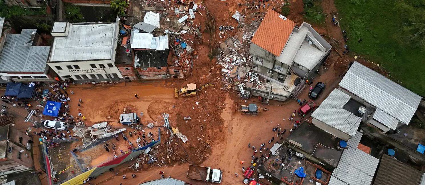 Vista aérea da tragégia no Parque Burnier, em Juiz de Fora