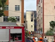 Prédio foi evacuado, mas corre risco de desabamento