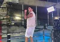 Cantor celebra aniversário com corrida noturna em Feira de Santana imagem
