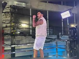 Cantor celebra aniversário com corrida noturna em Feira de Santana - Imagem