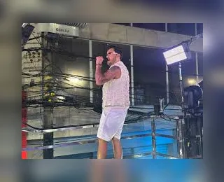 Cantor celebra aniversário com corrida noturna em Feira de Santana