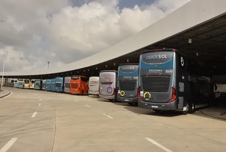 Ônibus interestadual na Rodoviária da Bahia