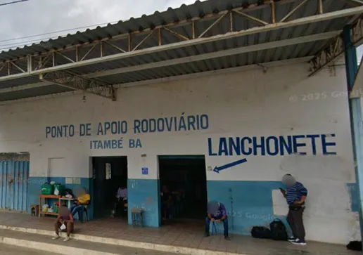 Pichação do Comando Vermelho (CV)