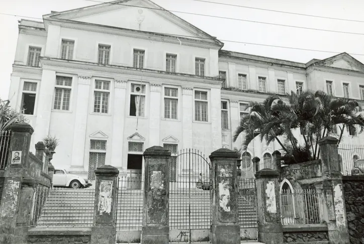 Colégio Antônio Vieira foi fundado em 1911 pelos jesuítas no Garcia