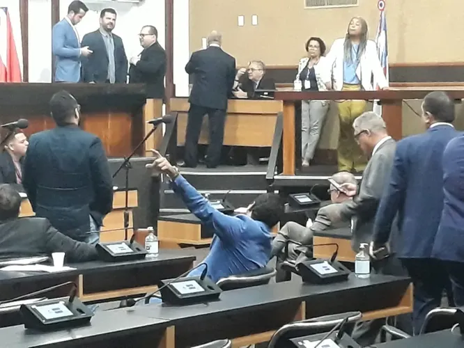 Imagem ilustrativa da imagem No caso dos juízes que cometem crimes, esquerda e direita se unem