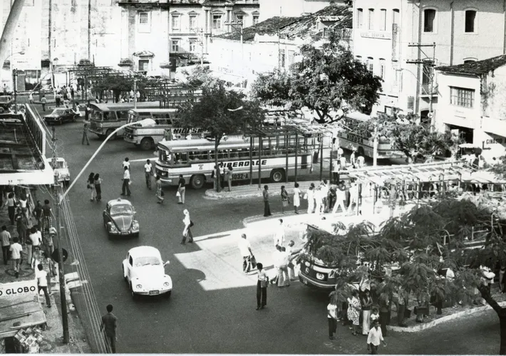 Terminal de Transportes na Praça da Sé nos anos 1970