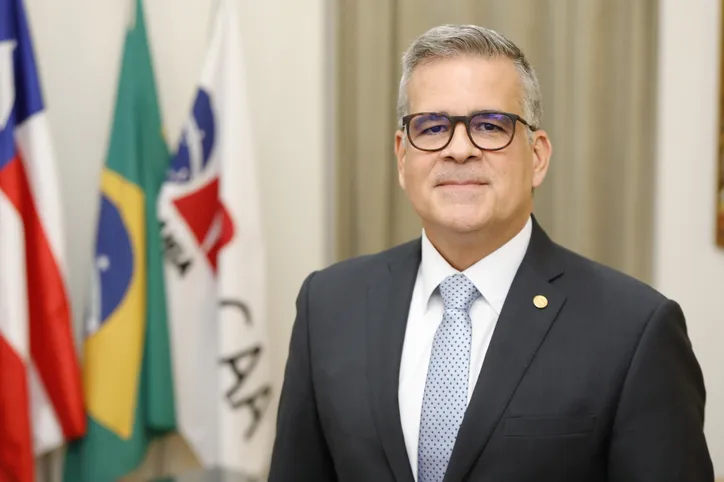 Maurício Leahy celebra os 80 anos da CAAB na ALB