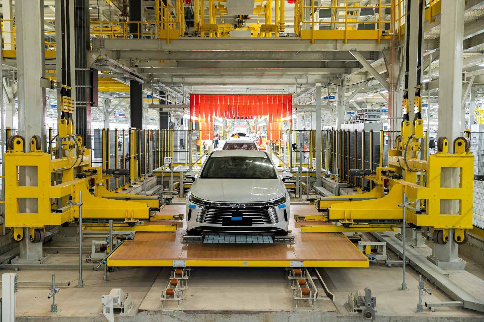 BYD na Bahia: 100 mil carros encomendados — boom ou risco? 🚗