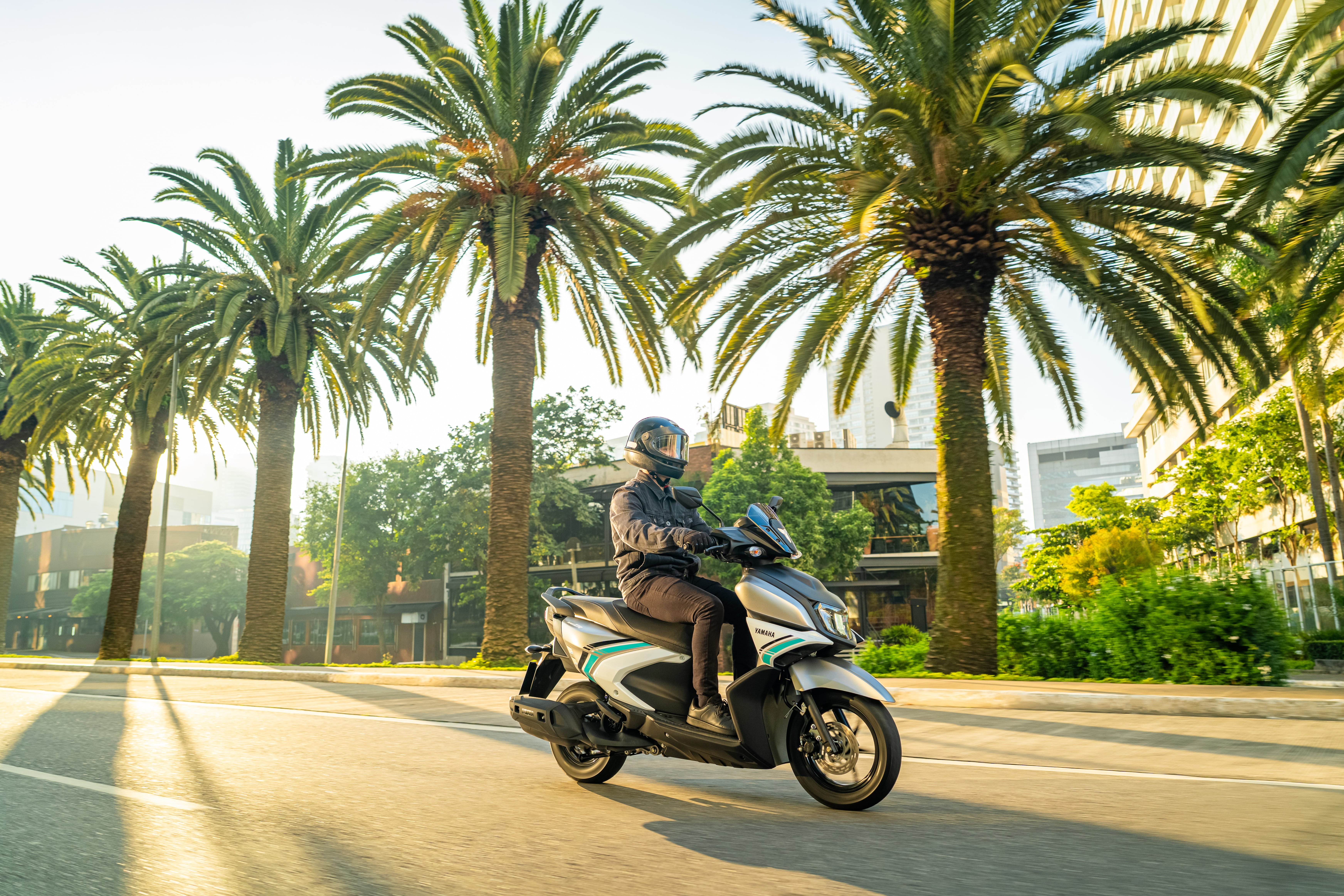 Yamaha dobra aposta em scooters híbridas