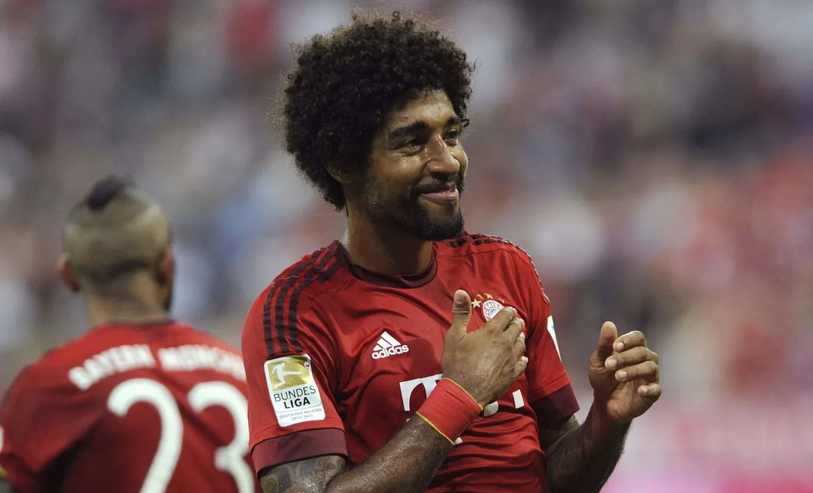Dante comemorando gol pelo Bayern de Munique