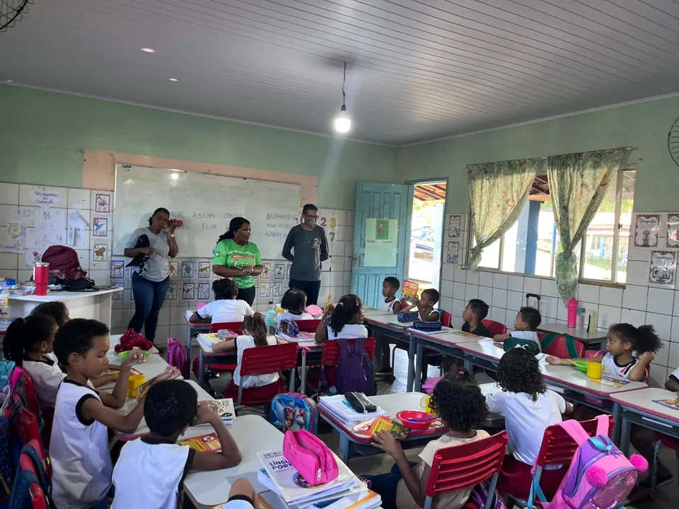 Ação educativa nas escolas