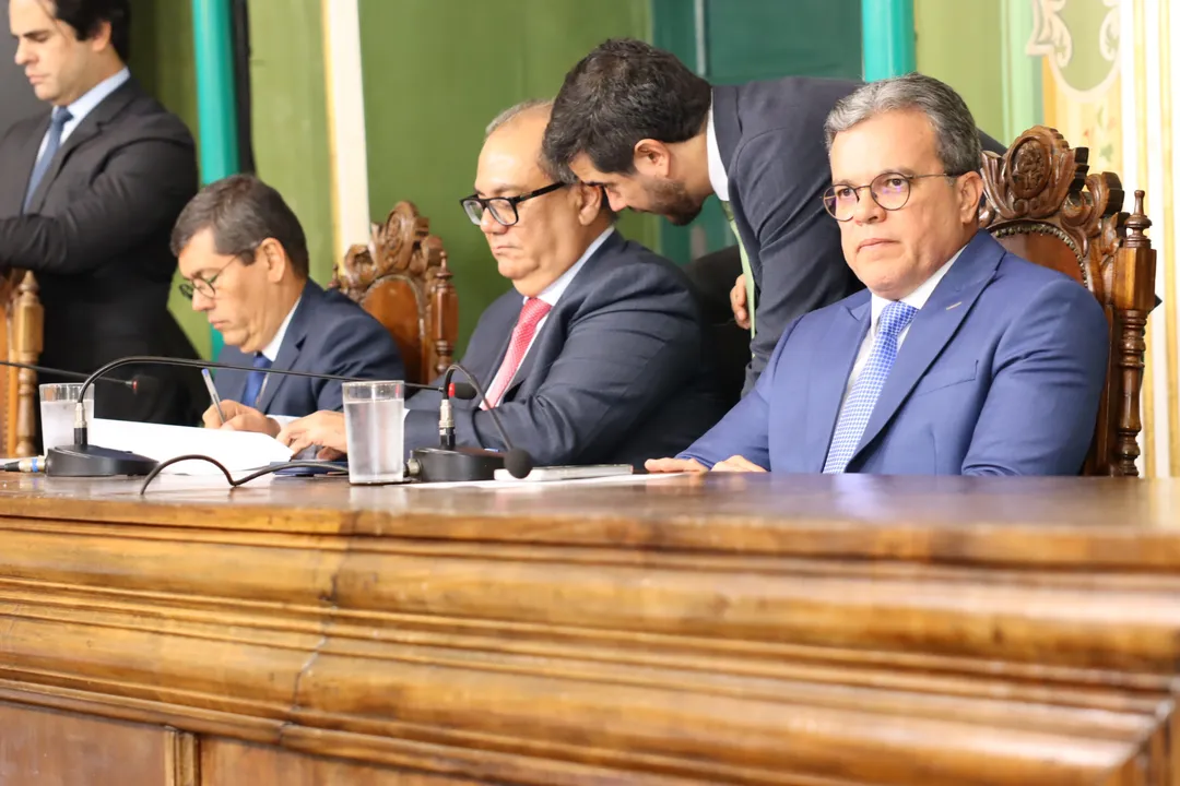 O presidente da Casa, Carlos Muniz, colocou em pauta o projeto junto com outra proposta do vereador Daniel Alves
