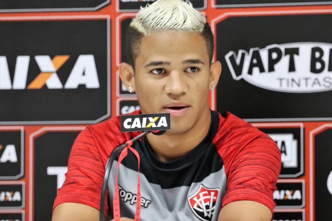 Erick, ponta-direita do Vitória, na primeira passagem pelo clube em 2018