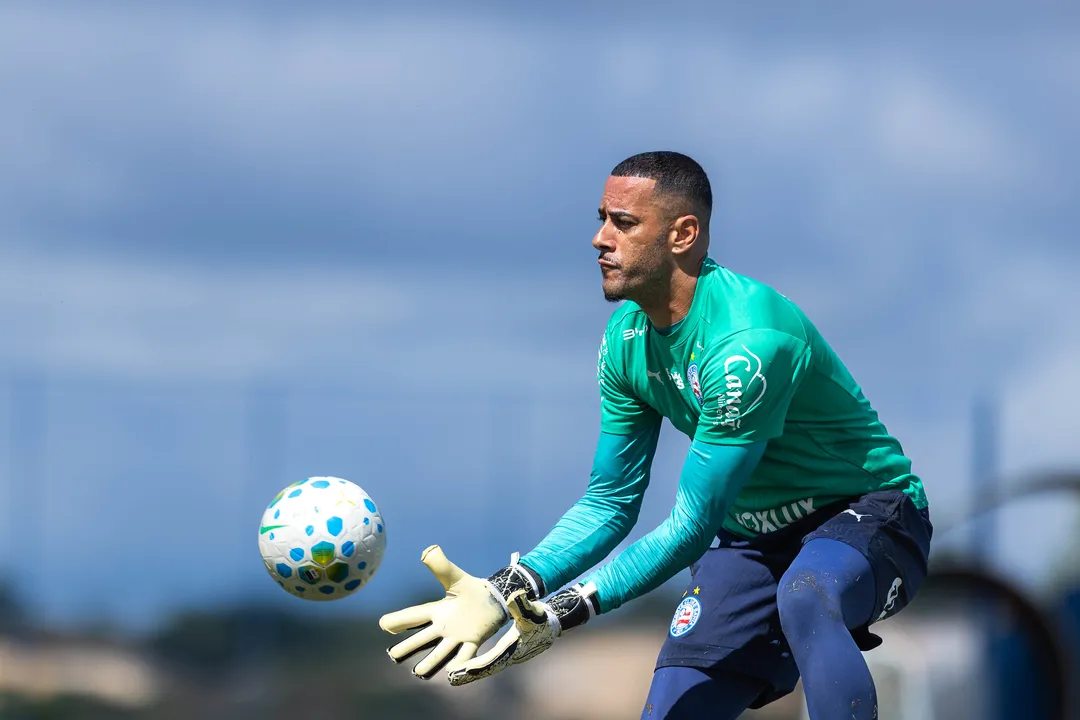 Léo Vieira sofreu uma das lesões mais graves da ortopedia esportiva envolvendo o joelho