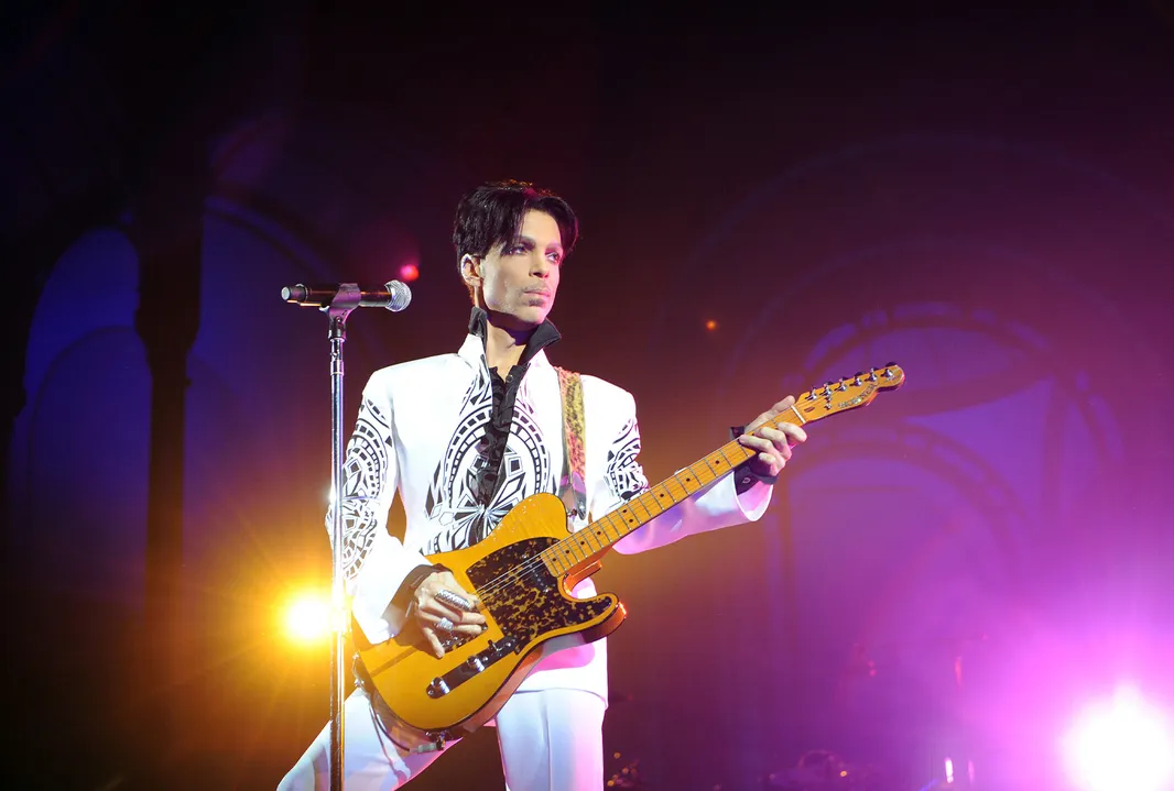 Novo álbum de Prince chega às plataformas digitais em agosto