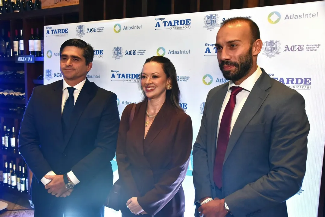 João de Mello Leitão, Isabela Suarez e Andrei Roman