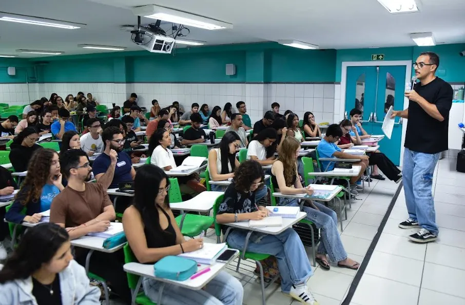 Imagem ilustrativa da imagem Enem 2026: como começar a preparação com planejamento, foco e equilíbrio
