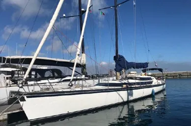 Veleiro é apreendido próximo a Cabo Verde, na costa africana