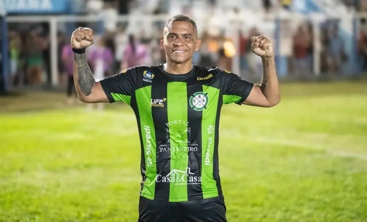 Walter jogou no Vitória em 2021