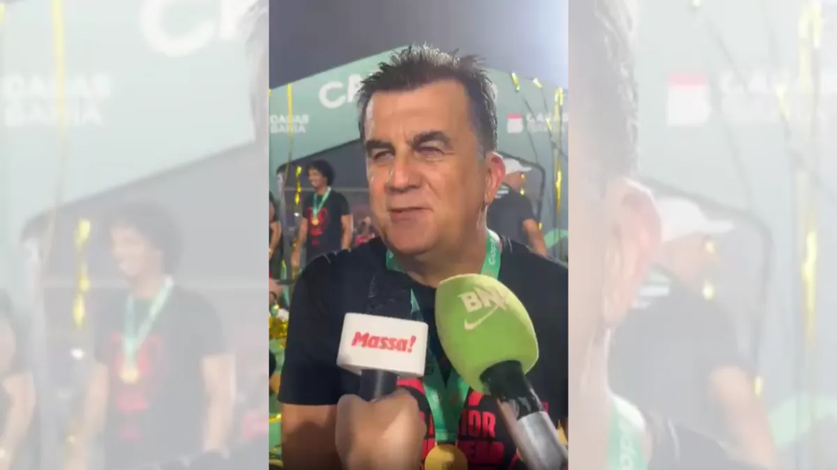 Fábio Mota celebra mais um título pelo Vitória