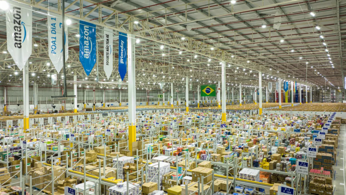 Centro logístico da Amazon