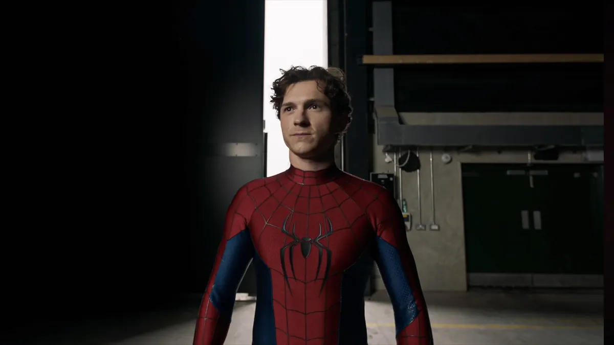 Tom Holland em Homem-Aranha: Um Novo Dia