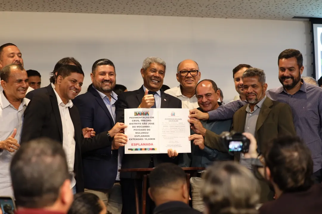 Imagem ilustrativa da imagem Jerônimo autoriza mais de R$ 135 milhões em obras para sete cidades baianas