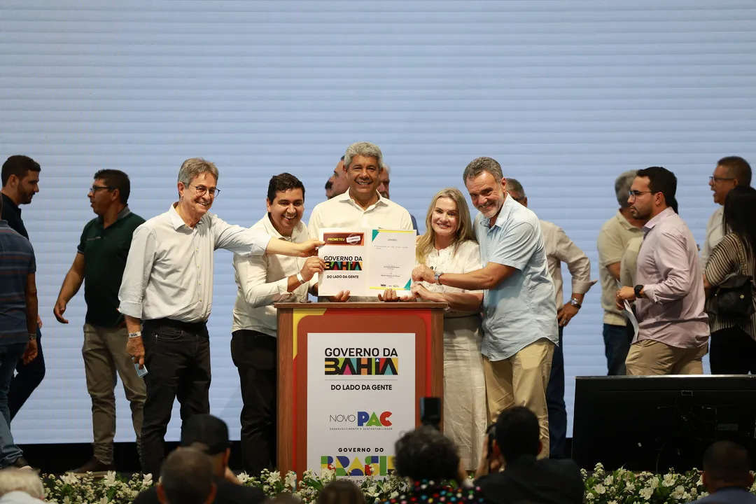 Governador Jerônimo Rodrigues assinou série de atos durante evento na quinta-feira, 11