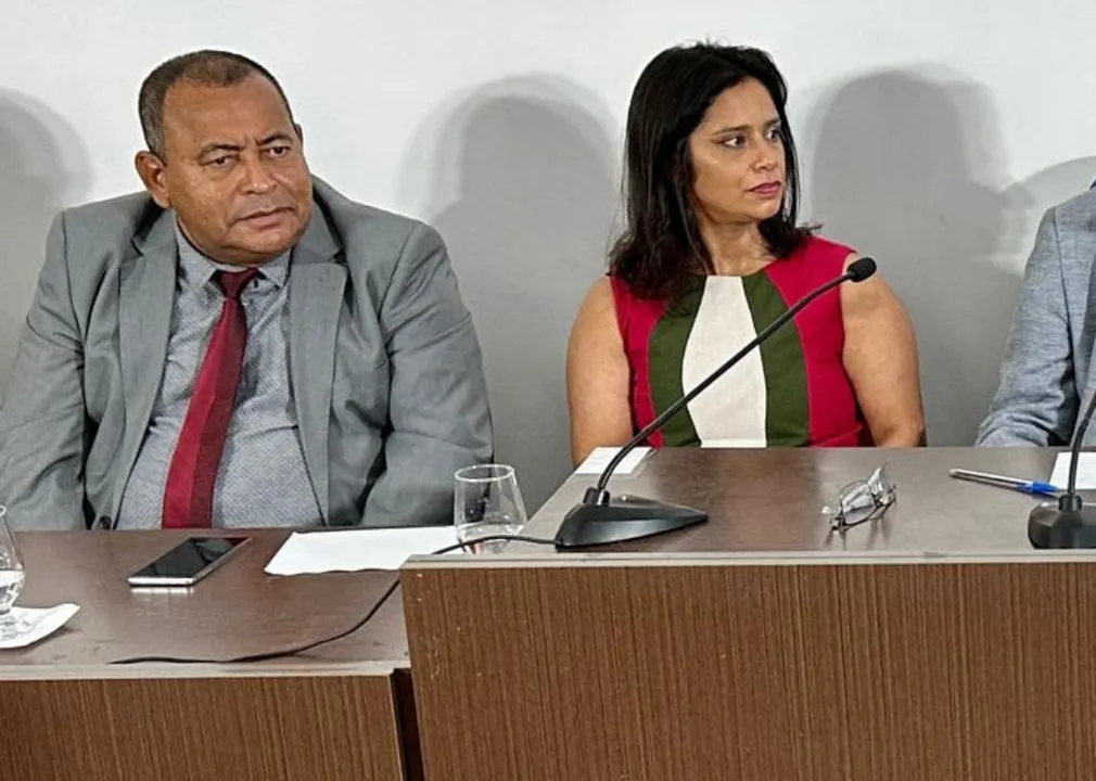 Prefeito de Itacaré, Nego de Saronga (PT) e juíza Thatiane Soares