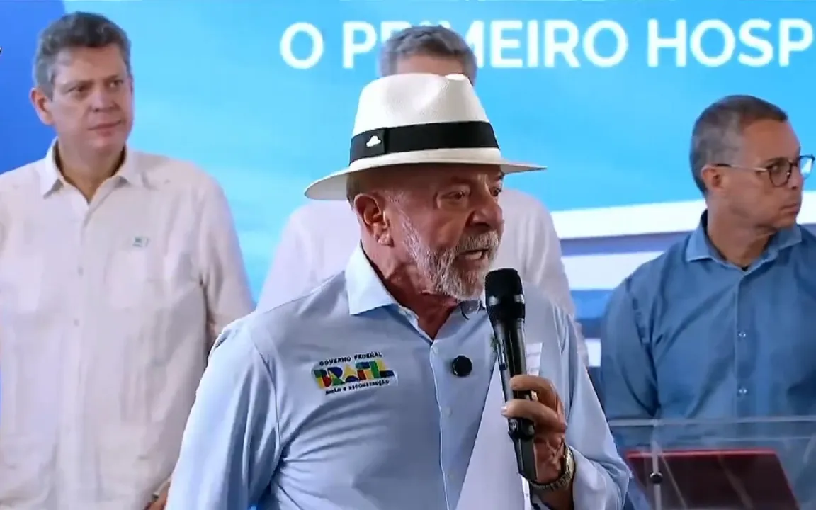 Lula discursa em Sergipe.