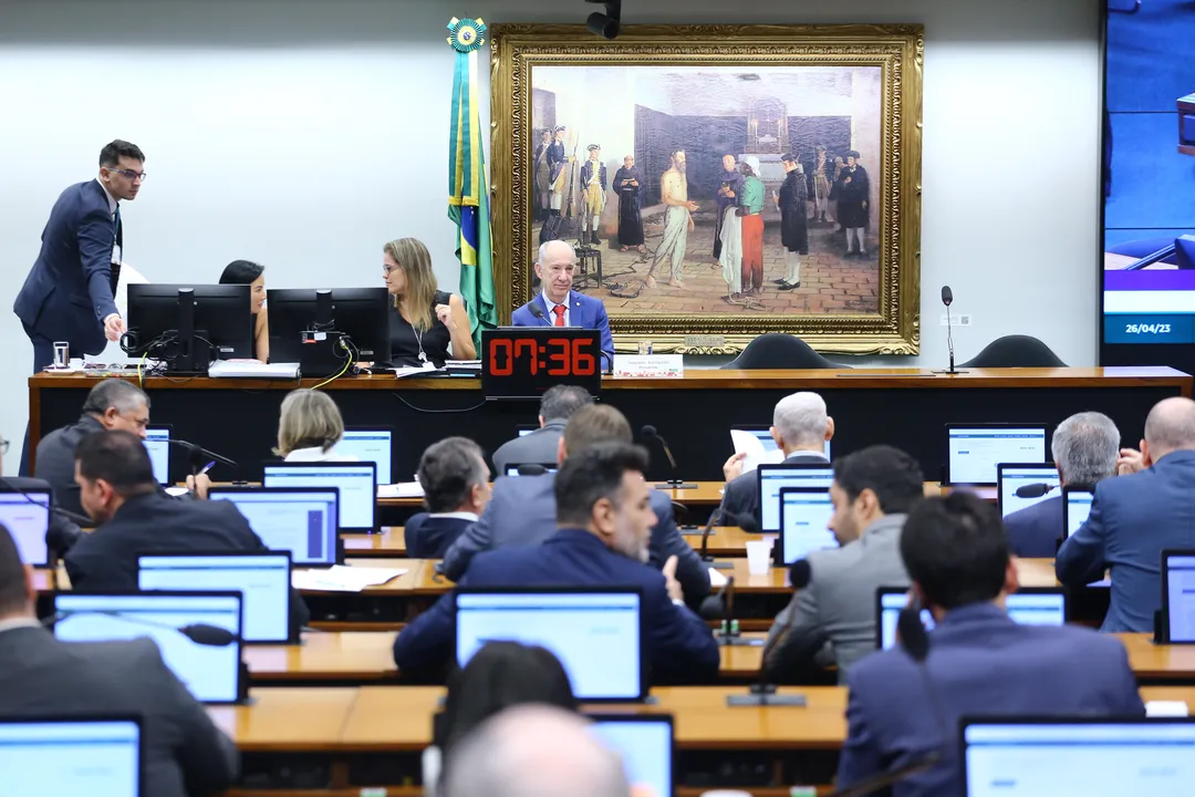 CCJ da Câmara retoma debate sobre PEC que retoma maioridade penal