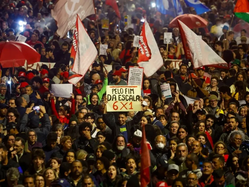 Movimento pelo fim da escala 6x1