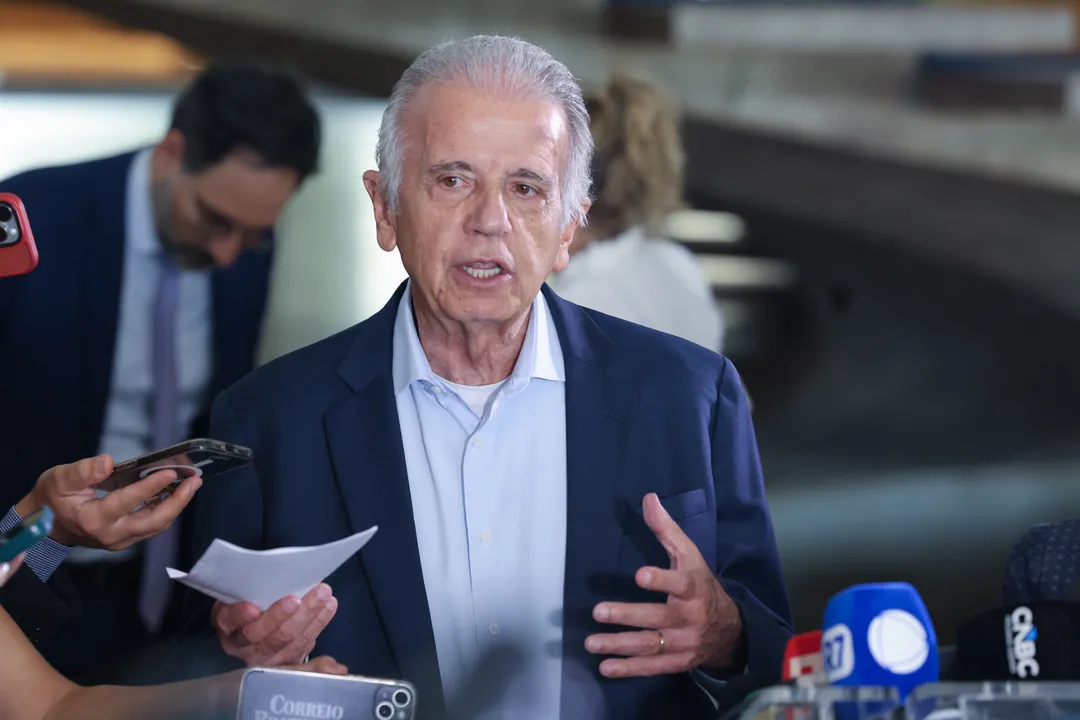 José Múcio, ministro da Defesa de Lula
