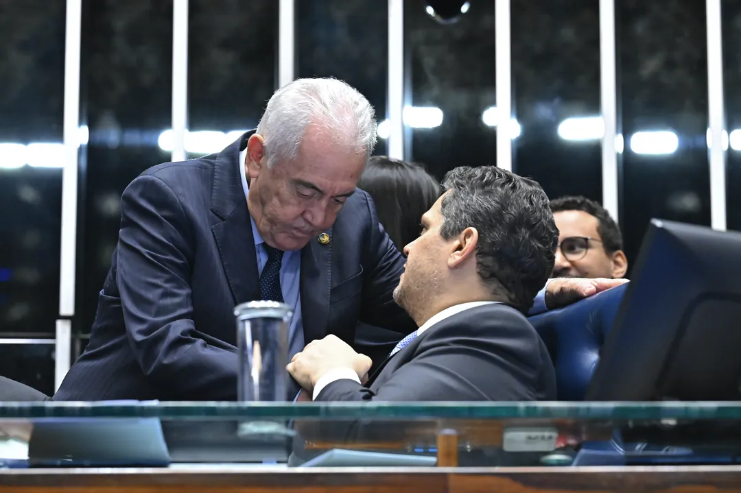 Senadores Otto Alencar e Davi Alcolumbre terão reunião para debater PEC da escala 6x1