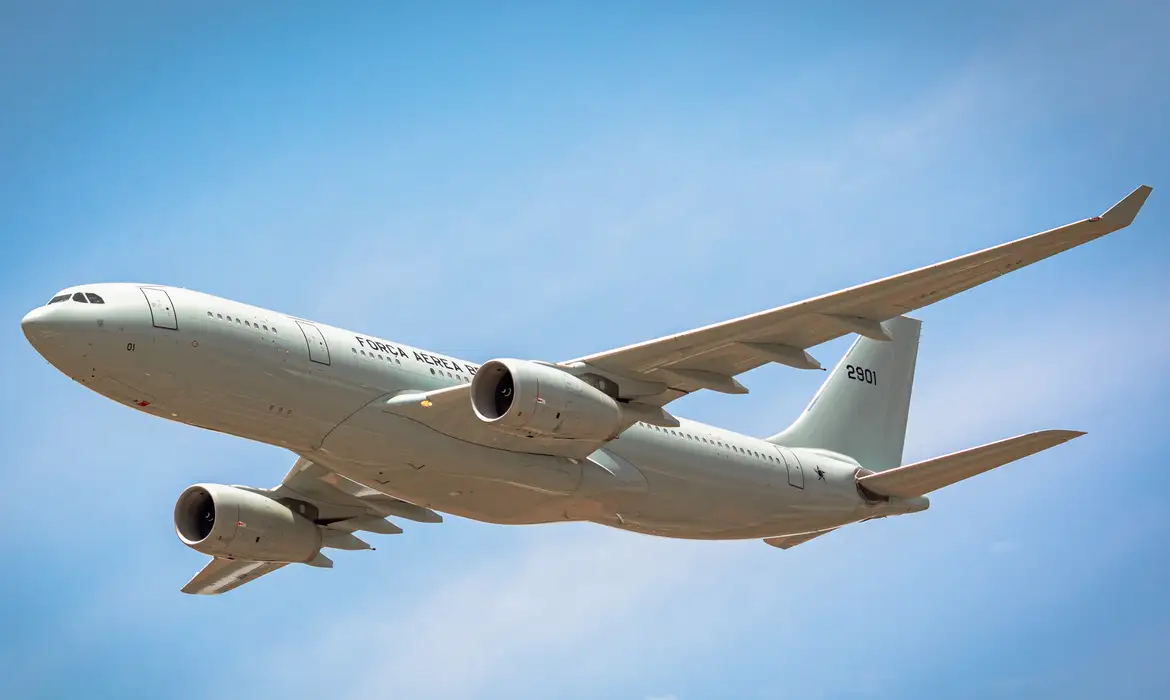 Avião