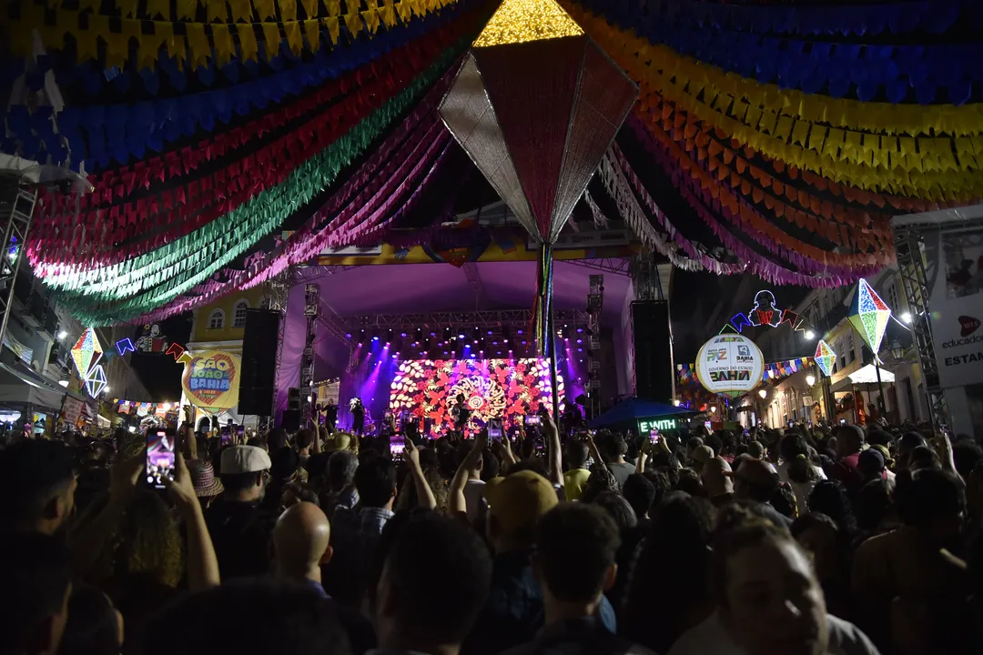 Show do Sanfoneiro Mestrinho no largo do Pelourinho em 2025