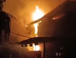 Imagem ilustrativa da imagem Vídeo: incêndio destrói restaurante famoso em destino túristico da Bahia