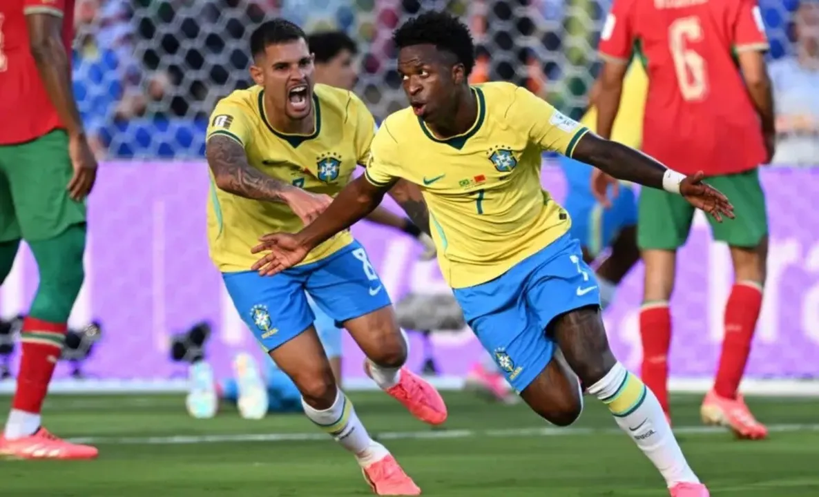 Vini Jr comemorando gol pela Seleção Brasileira