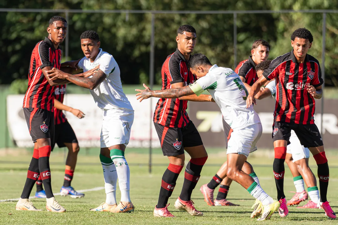 Imagem ilustrativa da imagem Vitória desperdiça pênalti e perde em casa no Brasileirão Sub-20