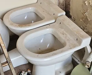 Homem é preso após invadir obra de delegacia e furtar vaso sanitário na Bahia