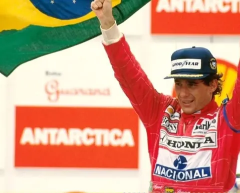 Lula transforma Ayrton Senna em novo herói da pátria