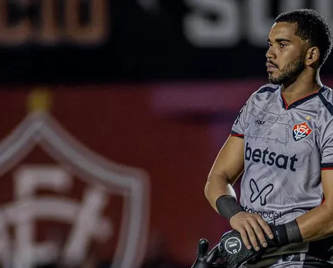 Sem Lucas Arcanjo, Vitória é relacionado contra Santos no Brasileirão