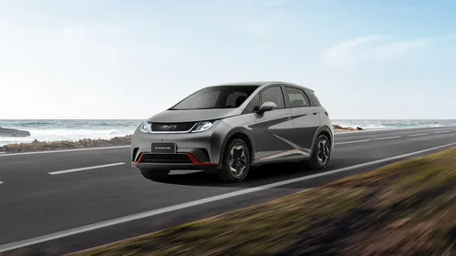 BYD Dolphin GS, um dos modelos habilitados no programa Move Brasil de financiamento para motorista de aplicativo e táxi