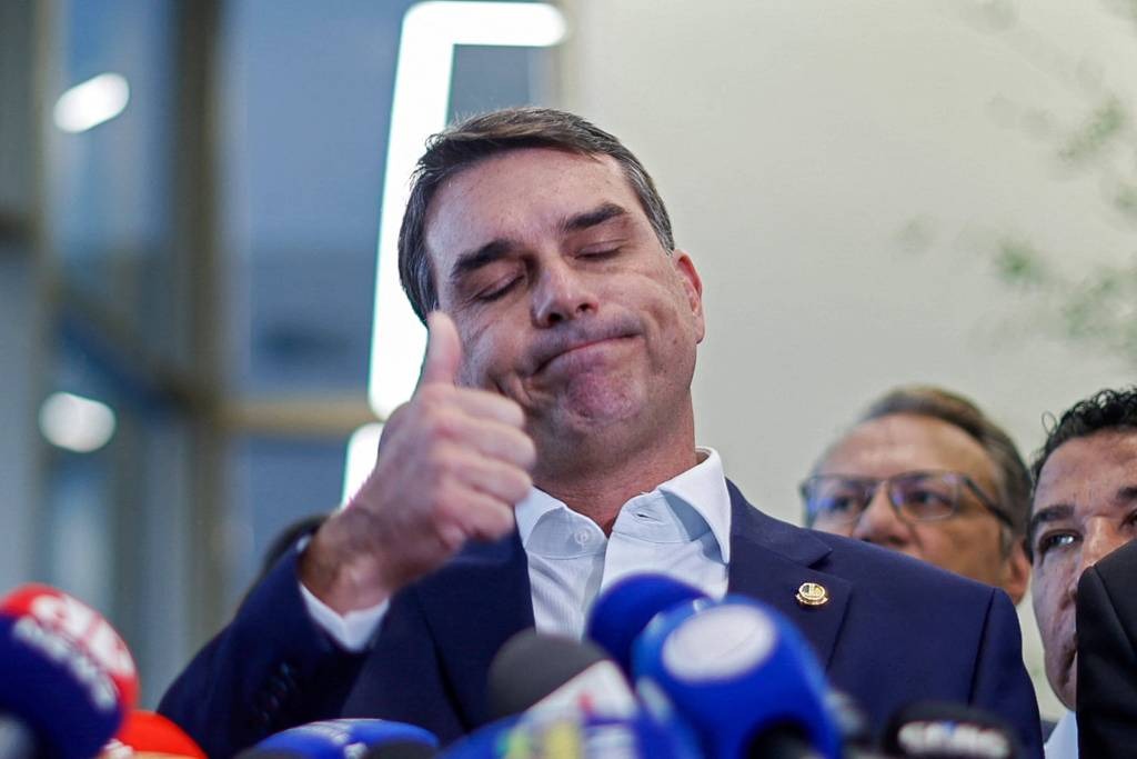 Agenda oficial de Trump não prevê encontro com Flávio Bolsonaro